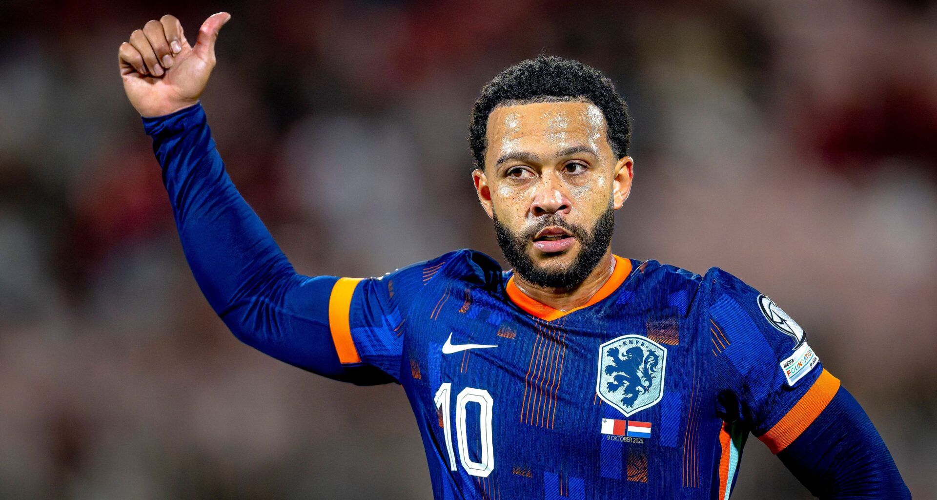 Bijna transfervrije Memphis Depay krijgt nieuw voorstel: 'Niemand gelooft dat hij...'