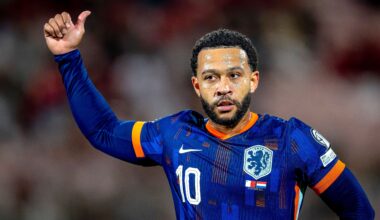 Bijna transfervrije Memphis Depay krijgt nieuw voorstel: 'Niemand gelooft dat hij...'