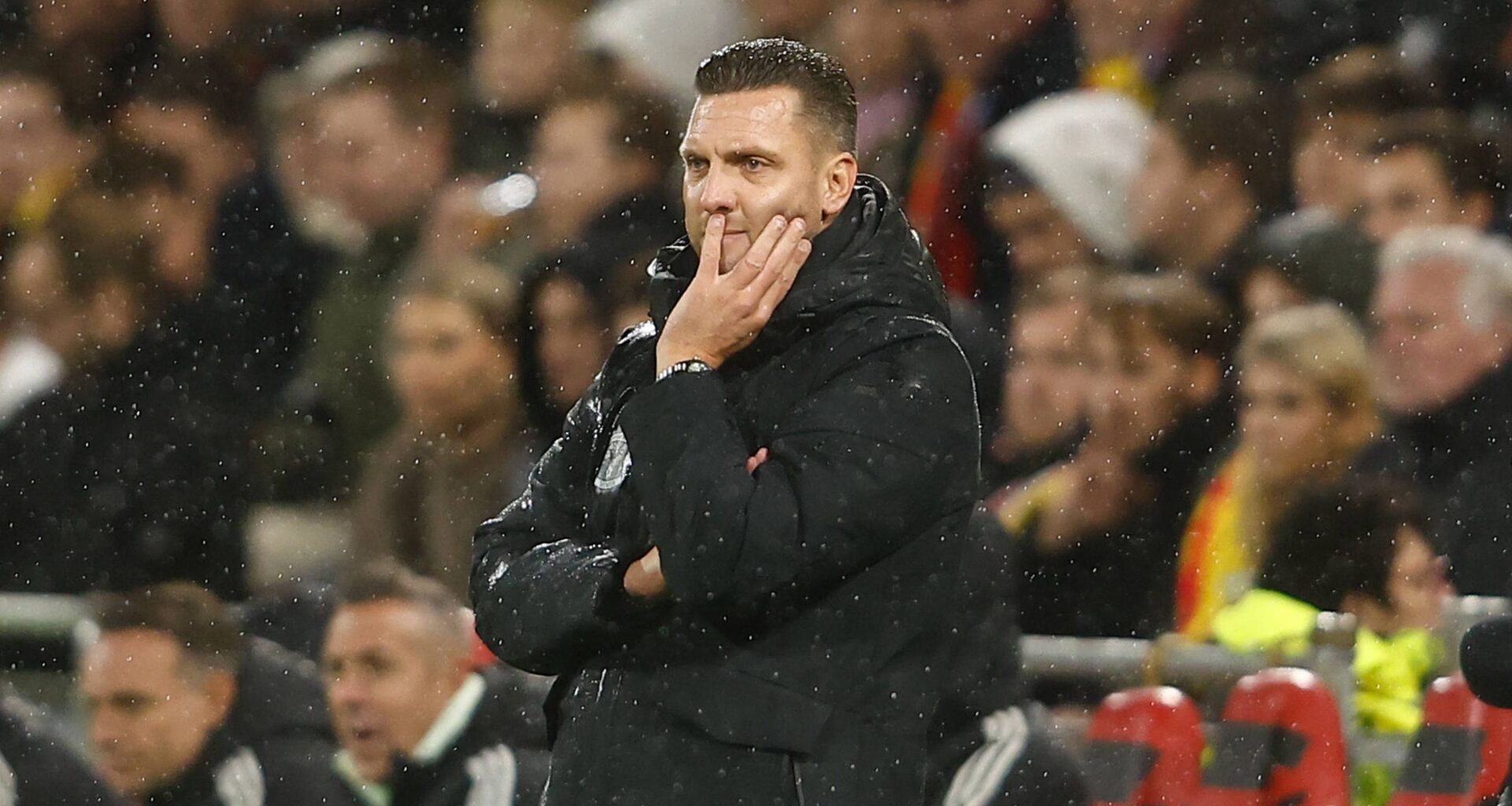 Melvin Boel emotioneel na stunt Go Ahead Eagles: 'Je gunt dat niemand en hem zeker niet'