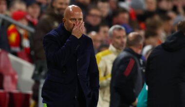 Marco van Basten en Ruud Gullit zien Arne Slot grote fout maken bij Liverpool