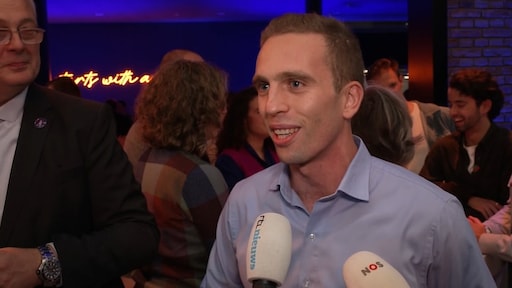 Kandidaat JA21 bij debat uit publiek verwijderd: leek op 'vegan streaker'