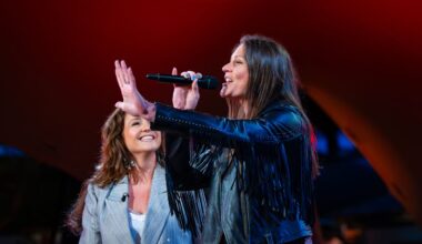 Maria Fiselier en Floor Jansen bundelen krachten in KiKa-special Beste Zangers: 'Voelden elkaar perfect aan'