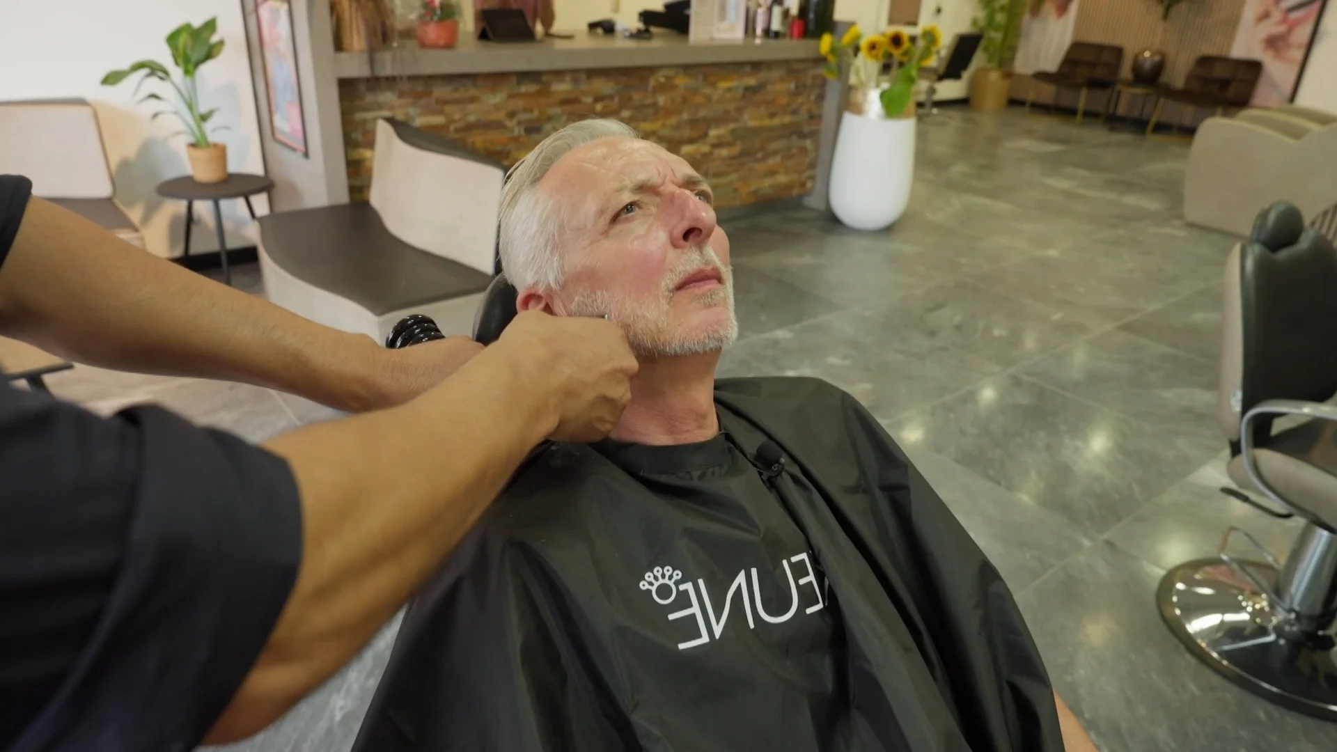 Martien Meiland krijgt Italiaans ringbaardje!