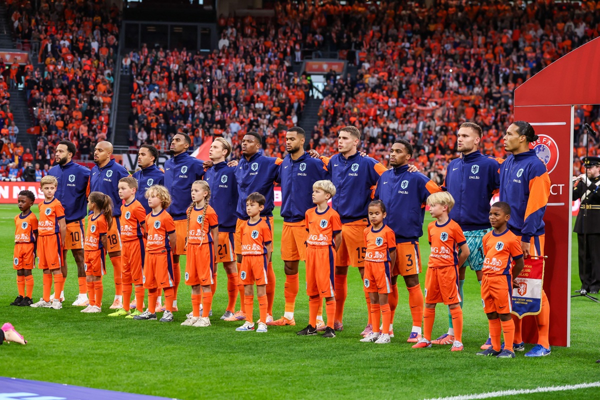 Foto: Nederland gaat los om één man tijdens Oranje-Finland