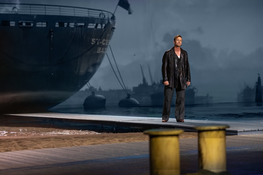 Michel Mulder als Erik in Stars on Stage: Soldaat van Oranje