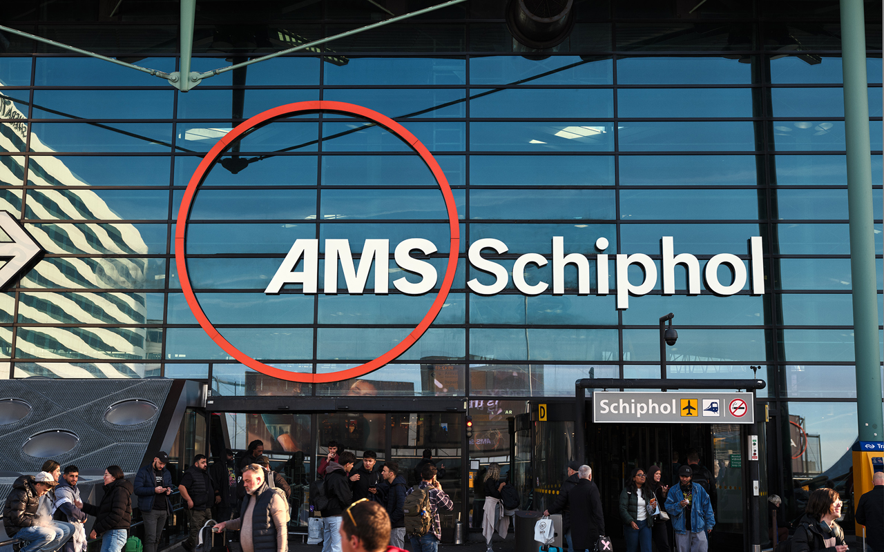 Schiphol onthult nieuw logo: passend bij kwaliteitsslag