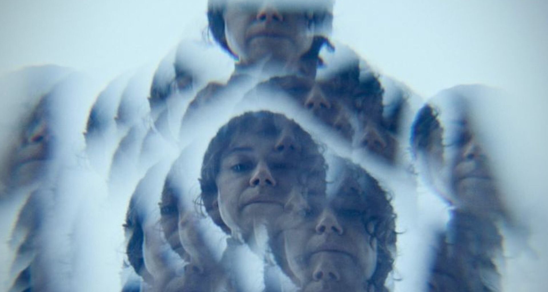 Durf jij deze 'nieuwe soort horror' aan? 'Longlegs'-regisseur komt snel met volgend project: 'Angstaanjagend' | Film Nieuws