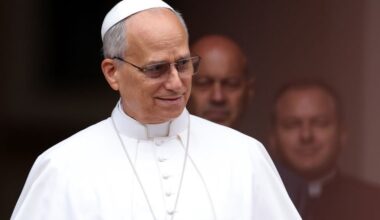 Amerikaanse president verzoekt paus om heiligverklaring Donald Trump