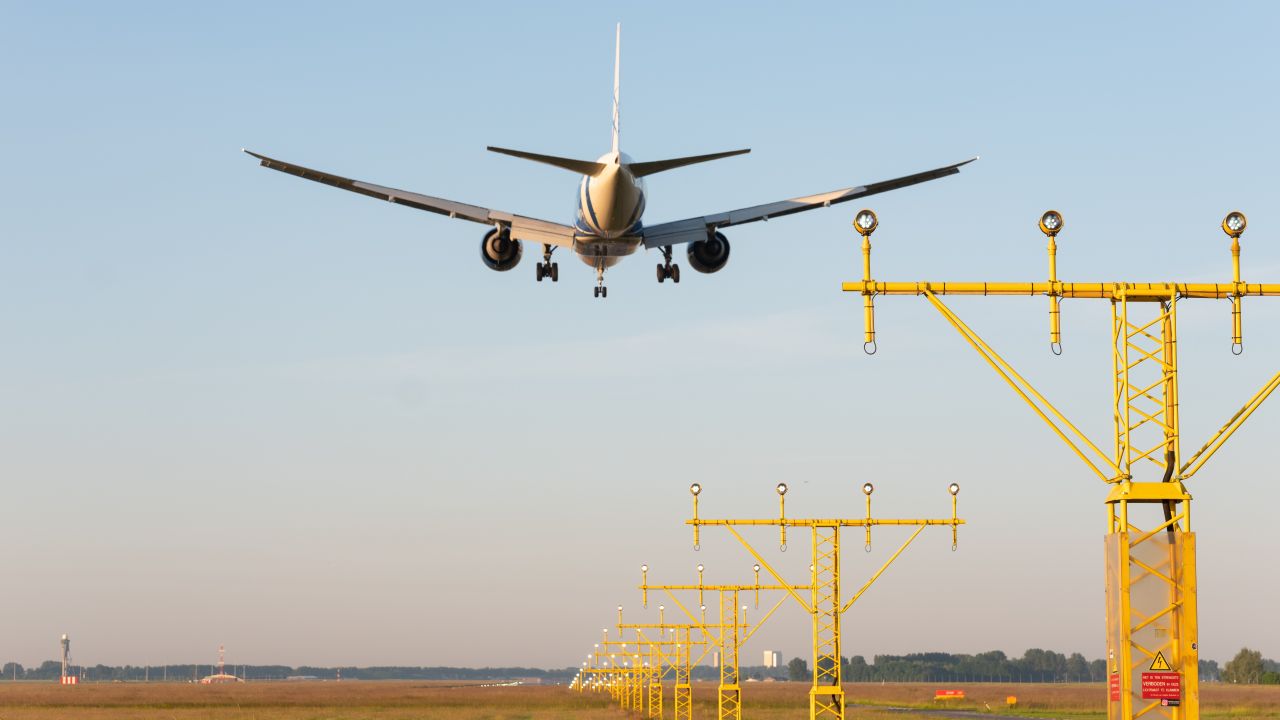 Belangrijke Polderbaan ruim tien dagen buiten gebruik - Luchtvaartnieuws