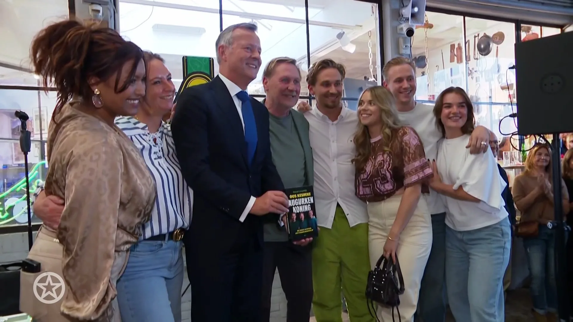 Oos Kesbeke presenteert zijn eigen boek