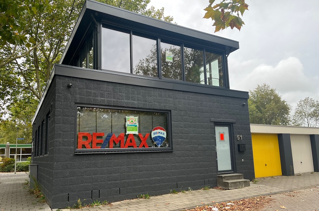 Makelaar RE/MAX betrokken bij grote hypotheekfraude, acht mensen aangehouden - update