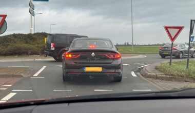 Gasten rijden 5 (!) uur lang over dezelfde rotonde
