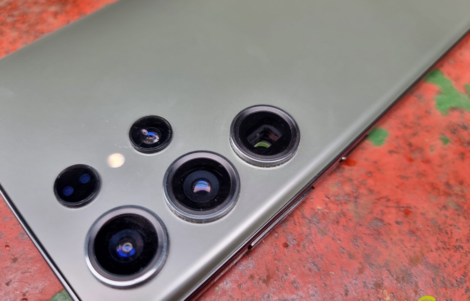 Samsung Galaxy S23 Android 16 update nu ook teruggetrokken