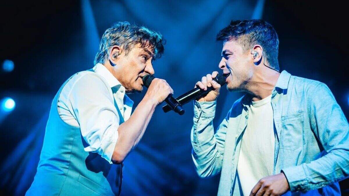 Leraar en ‘Lift you up’-finalist Daan geniet na van een muzikale zomer met Bart Peeters: “Prestatiedruk, maar het gaf zo’n kick”