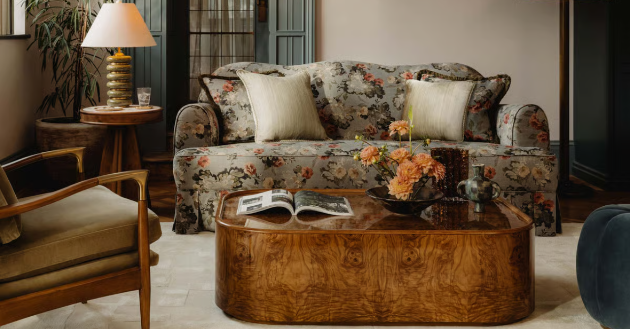 Franjes, donker hout en dierenprints kleuren de woontrends van dit seizoen