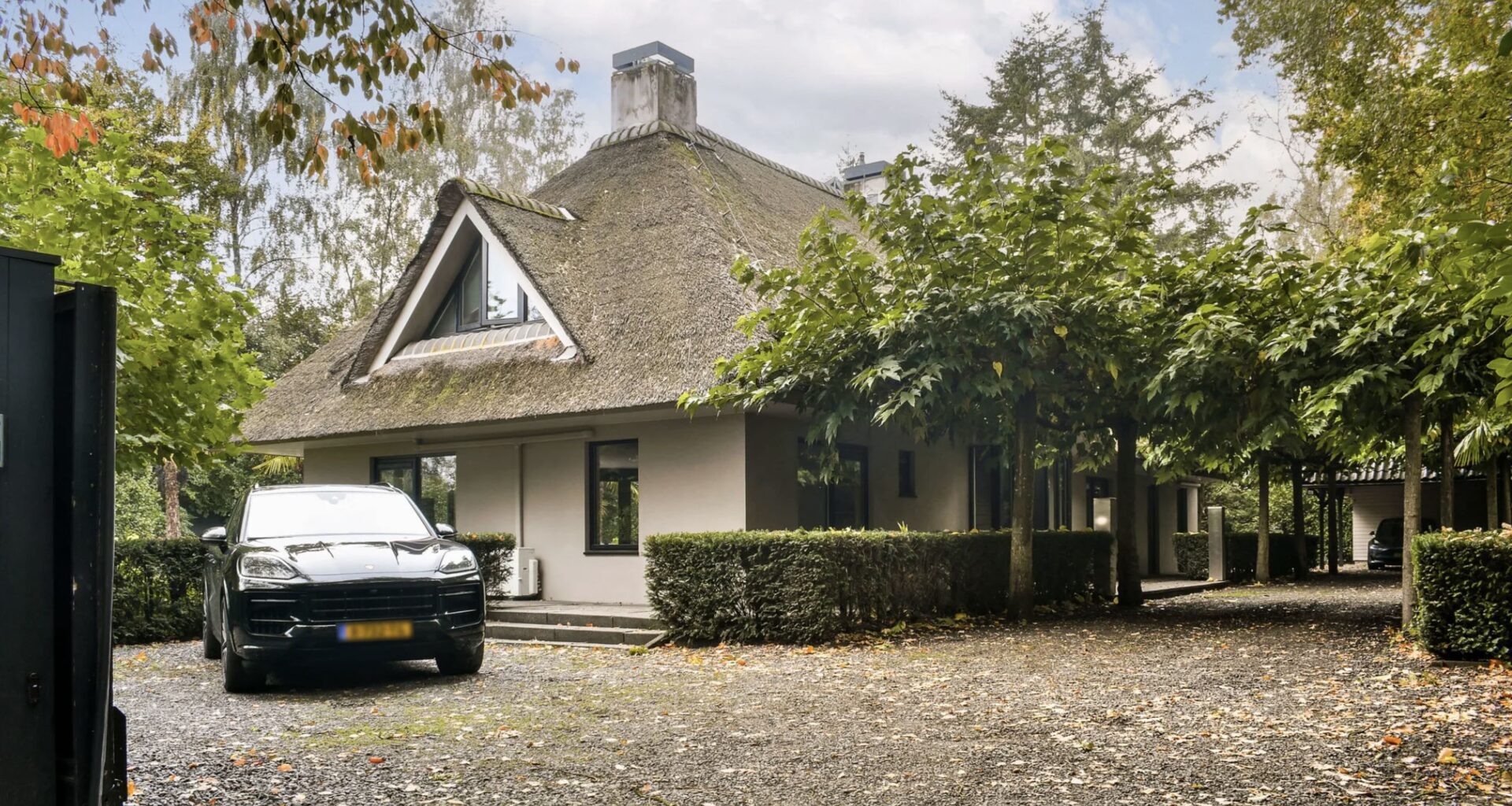 Voormalige miljoenenvilla van Gordon in Blaricum opnieuw te koop