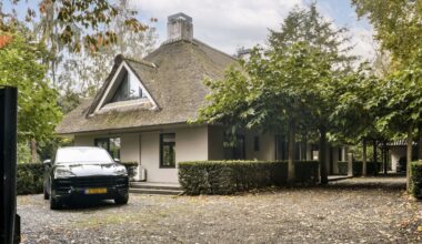 Voormalige miljoenenvilla van Gordon in Blaricum opnieuw te koop