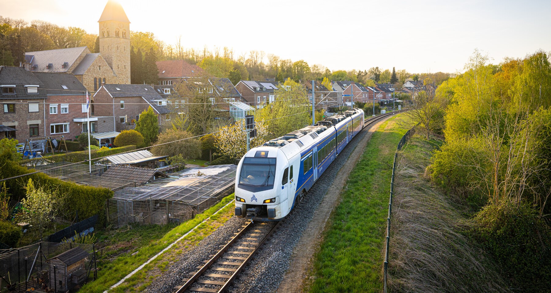 De OV kieswijzer - Dit willen de partijen met het openbaar vervoer in Nederland