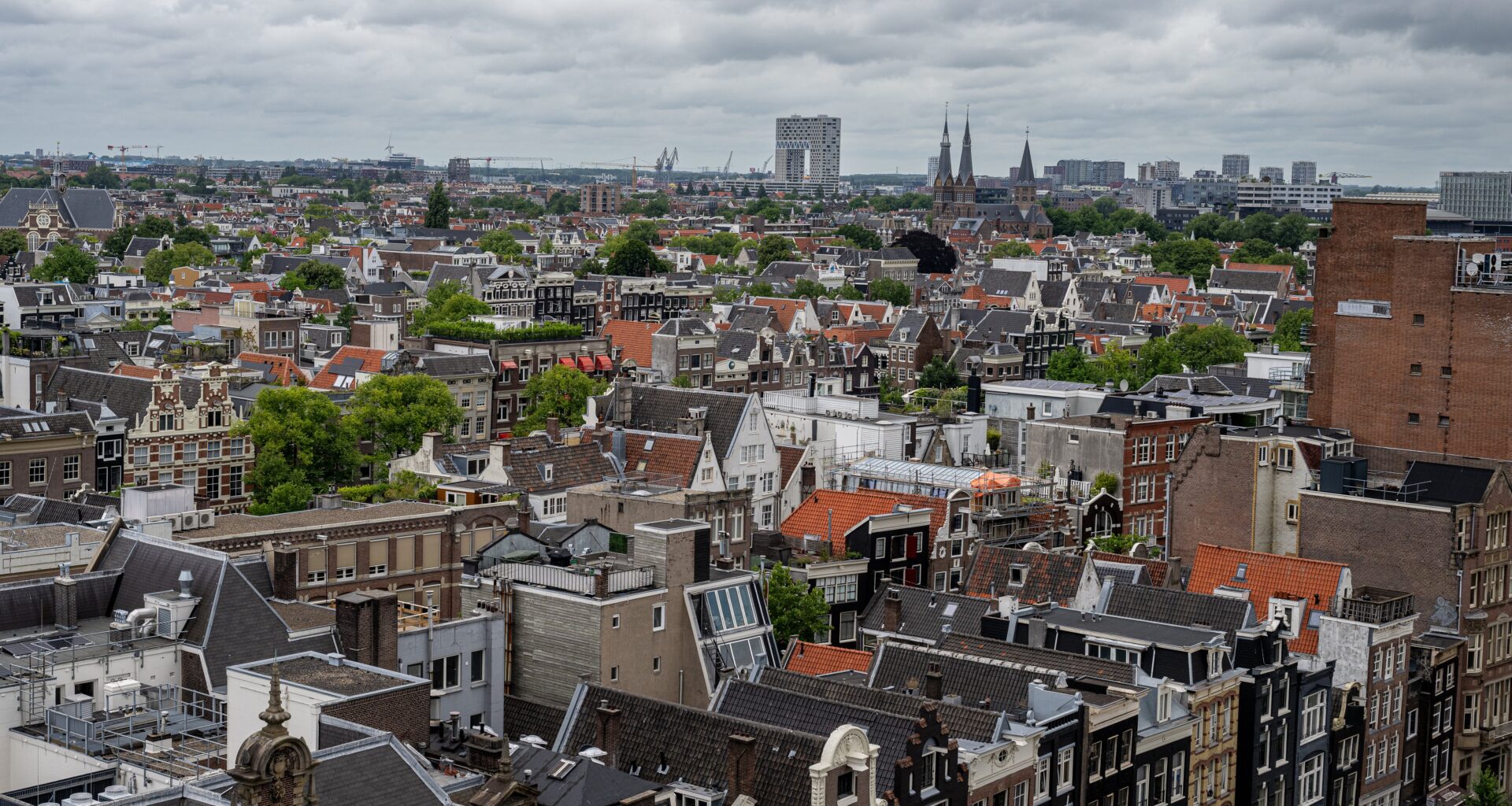 Amsterdam komt als meest aantrekkelijke woonplaats van ons land naar voren in onderzoek van Atlas Research, waarin de 50 grootste steden met elkaar zijn vergeleken.