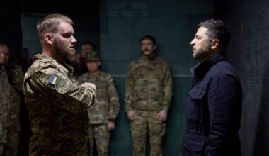 Oekraïense militairen zien steeds meer Russen in de straten van Pokrovsk en vrezen voor omsingeling, spoorlijn naar Kramatorsk gesloten om veiligheid