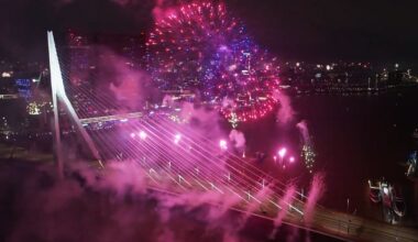 Nationaal Vuurwerk gaat na lange soap over geld tóch door bij Erasmusbrug