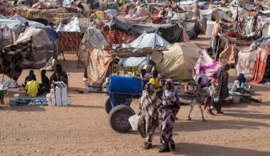 Op enkele uren van Al Fashar zoeken honderdduizenden Soedanezen een uitweg: ‘Ze willen iedereen die anders is uitroeien’