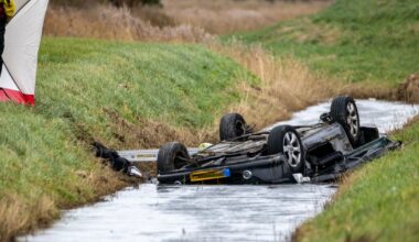Ernstig ongeluk op A31 bij Zweins; weg richting Leeuwarden weer open - Omrop Fryslân