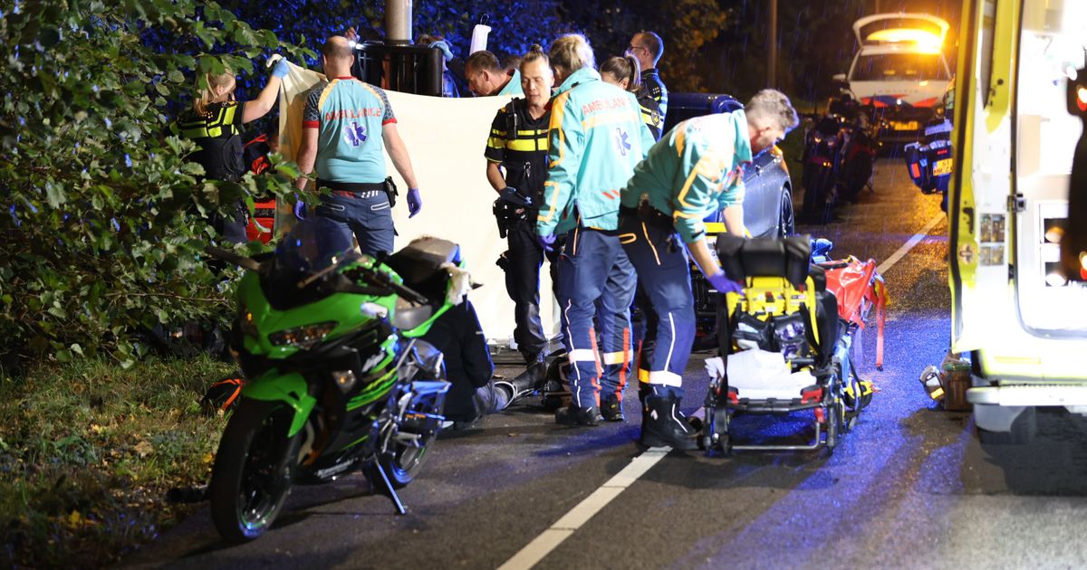 Vrouw (23) overleden bij ongeluk, slachtoffer zat achterop motor - Omroep West