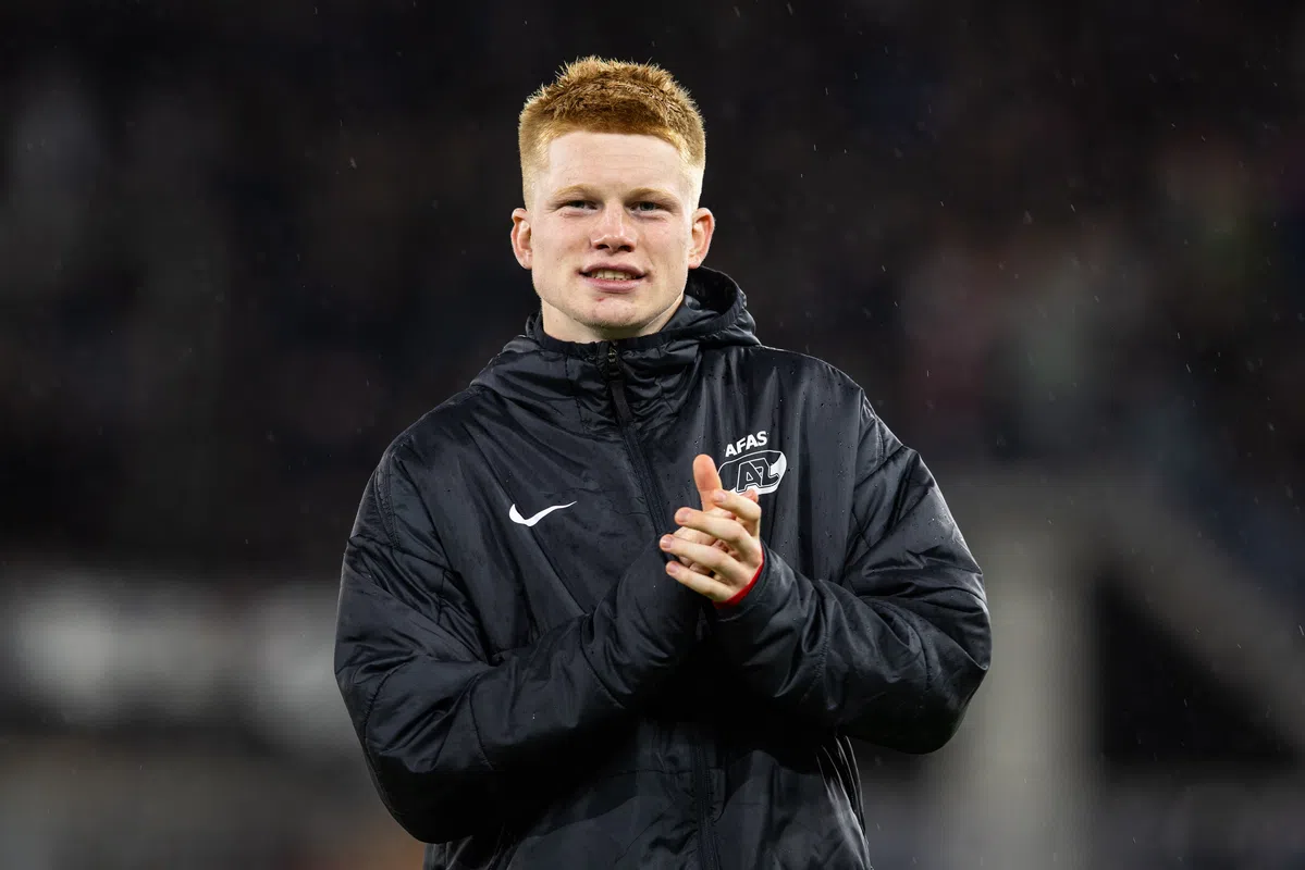 'Smit wil zo snel mogelijk een stap zetten, Europese topclubs op vinkentouw'