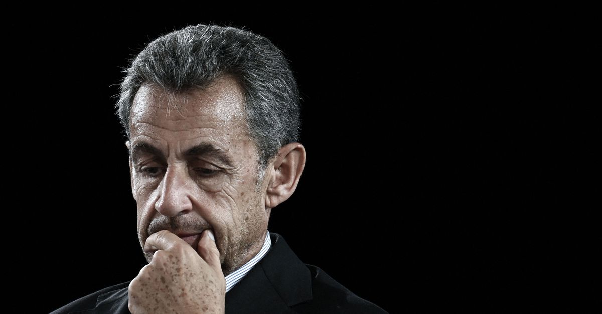 Franse oud-president Sarkozy komt na bijna drie weken in de cel weer vrij – maar voor hoelang?