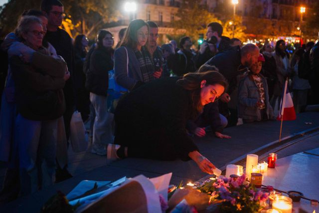 Herdenking op 11 november op de Place de la Republique van de terroristische aanslagen in Parijs op 13 november 2015.