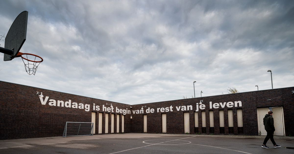 Jeugdzorg is nu tien jaar een taak van gemeenten. Zij zouden weten wat hun burgers nodig hebben, maar ‘de werkelijkheid bleek weerbarstig’