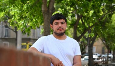 Activist Kessaci verloor zijn grote broer aan drugscriminaliteit, nu is ook zijn kleine broertje doodgeschoten