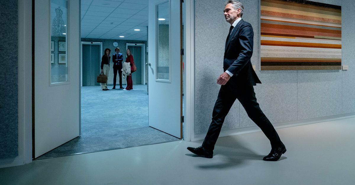 De baas op papier, maar wat had Dick Schoof te zeggen?