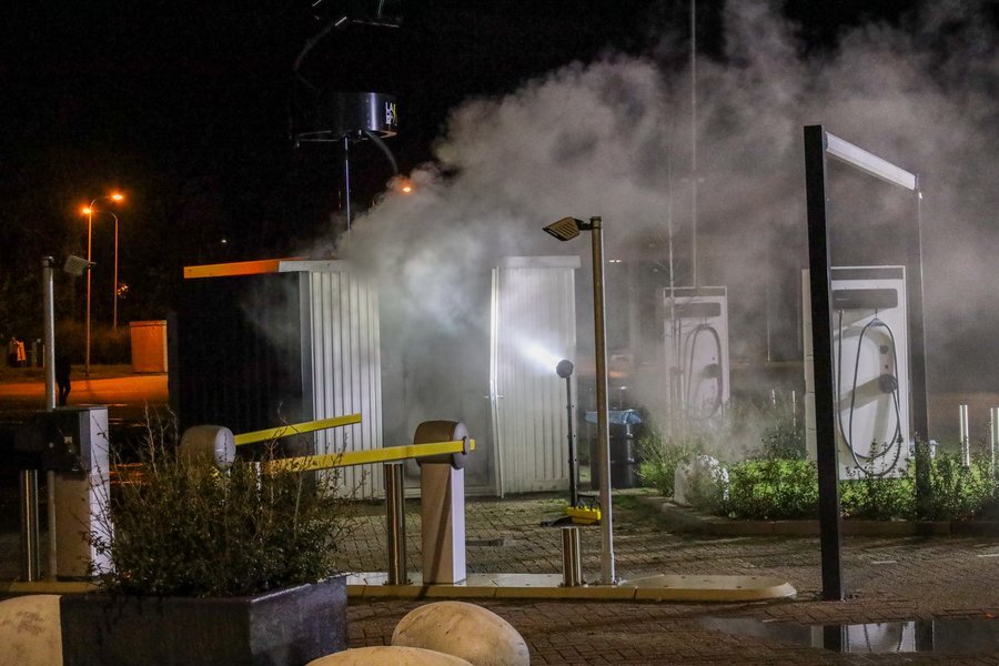 Brand in transformatorhuis bij Transportweg