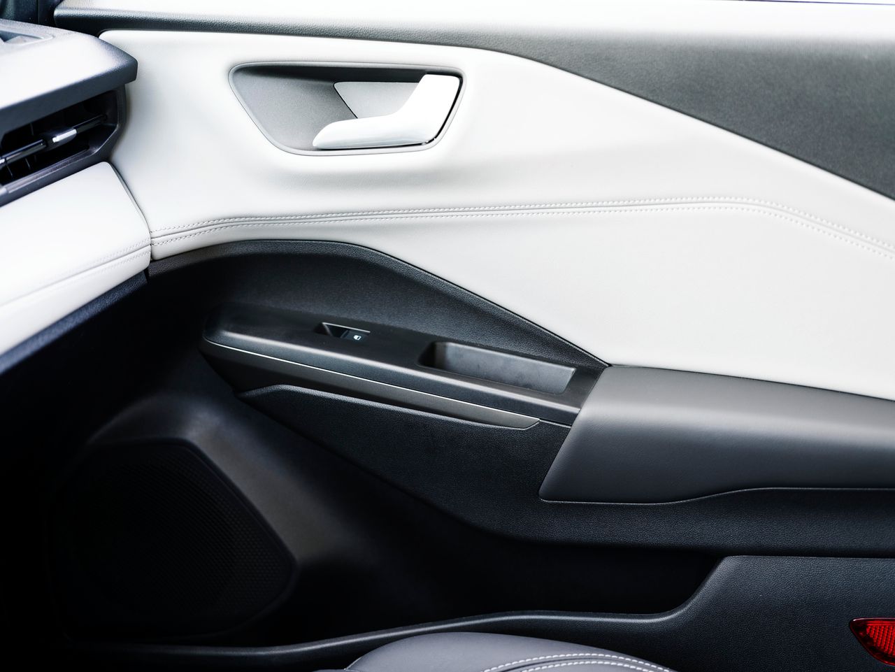 Kleuren en materialen moeten je smaak zijn, maar Ford heeft geprobeerd er wat van te maken.