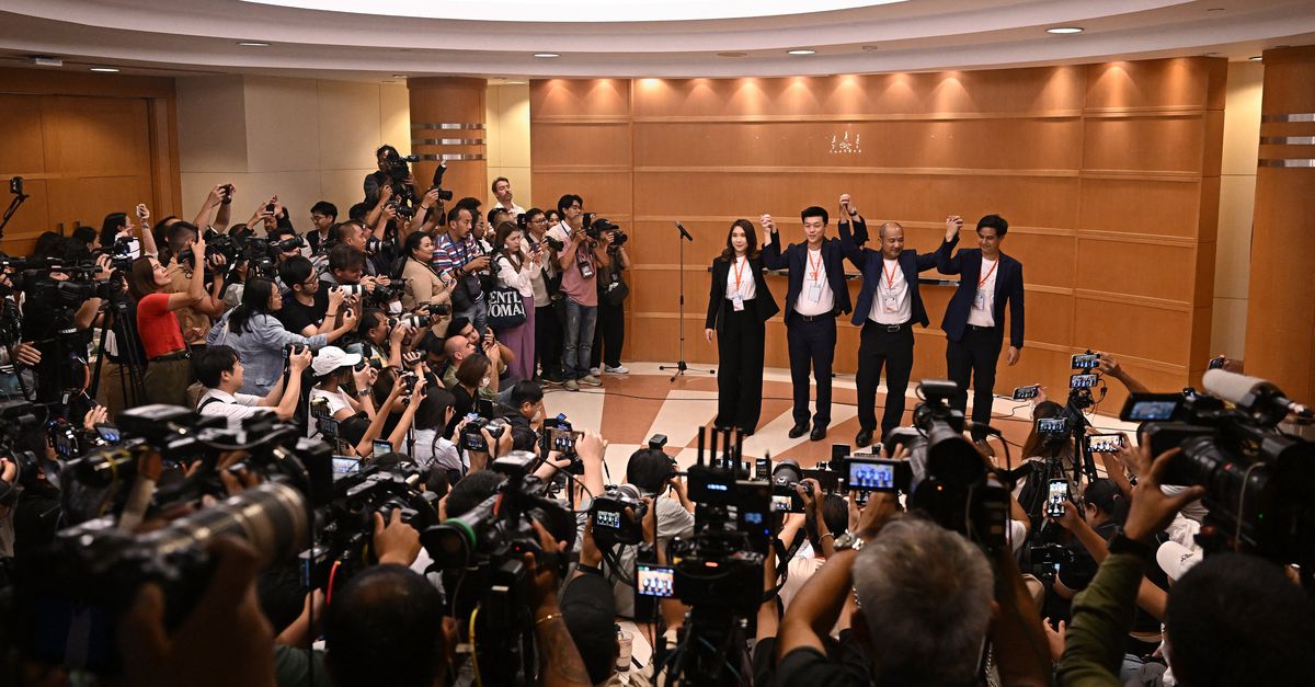 In Thailand botsen prodemocratische krachten steeds op behoudende machten