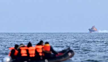 Britse regering verscherpt asielbeleid: pas na twintig jaar permanent verblijf