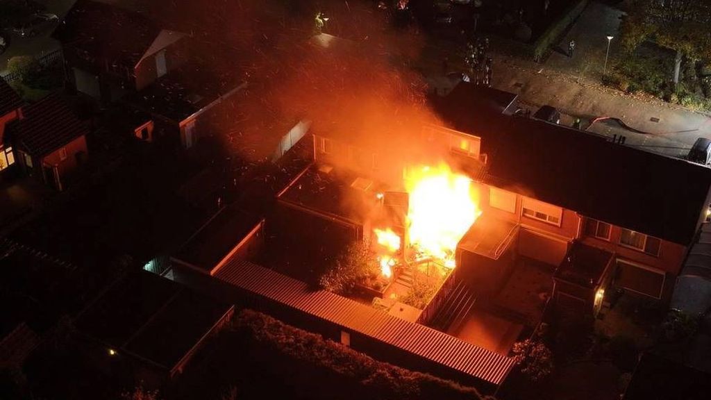 Dode aangetroffen na brand in woonhuis Ooij