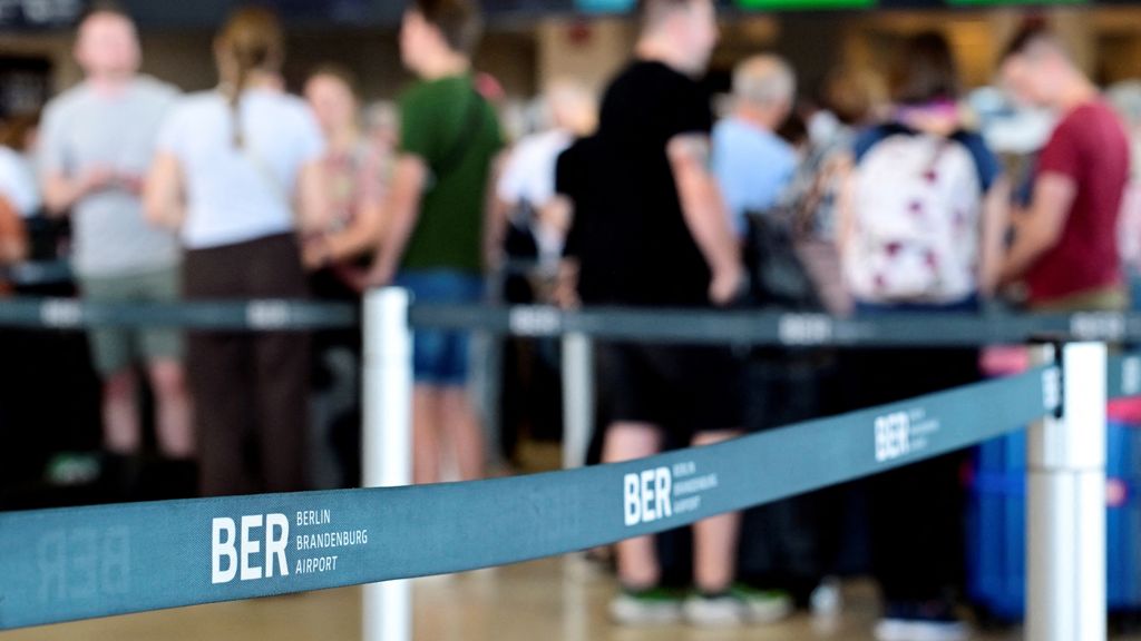 Vliegverkeer rond Berlijn verstoord vanwege drones