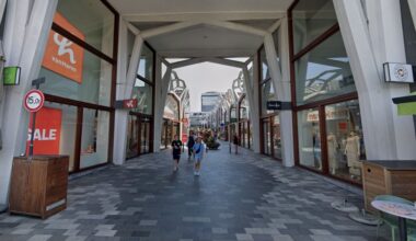 Parkeergarage en winkels in Nieuwegein dicht na ontdekking scheuren