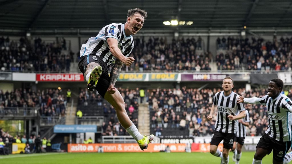 Hattrick Hornkamp helpt herboren hekkensluiter Heracles langs hulpeloos PEC: 8-2