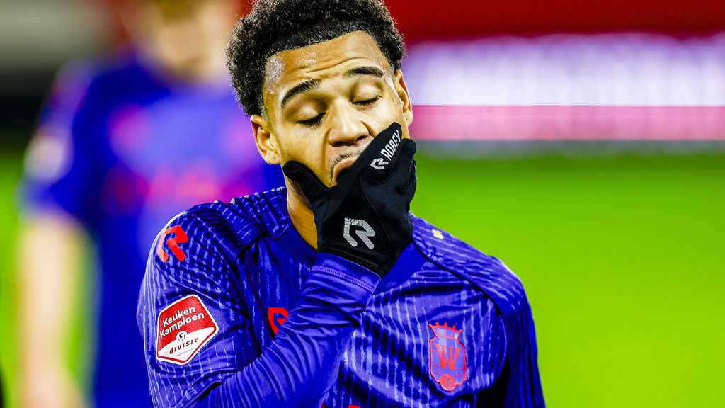 Wisselvallig Willem II verliest ook bij Jong PSV en raakt verder op achterstand
