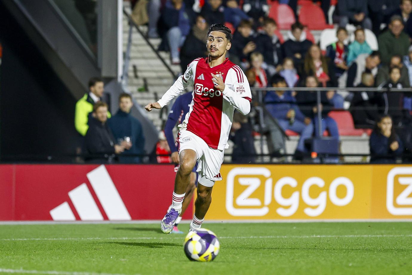 Ajax Onder 19 geeft goede voorbeeld aan eerste elftal met klinkende zege op Galatasaray