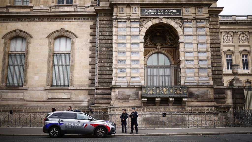 Verdachte roof Louvre was beveiliger Centre Pompidou en bekend van sociale media