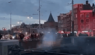 Ajax- en Galatasaray-fans gaan elkaar te lijf