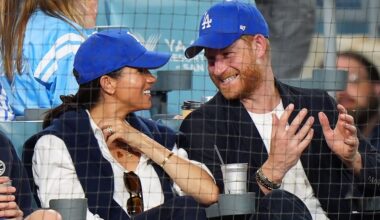 Excuses prins Harry voor Amerikaans petje bij wedstrijd Canadees honkbalteam