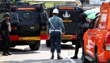 Tientallen gewonden bij explosie in moskee Jakarta