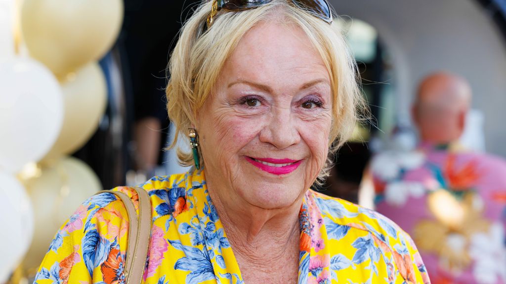 Oud-presentatrice Viola Holt (76) overleden