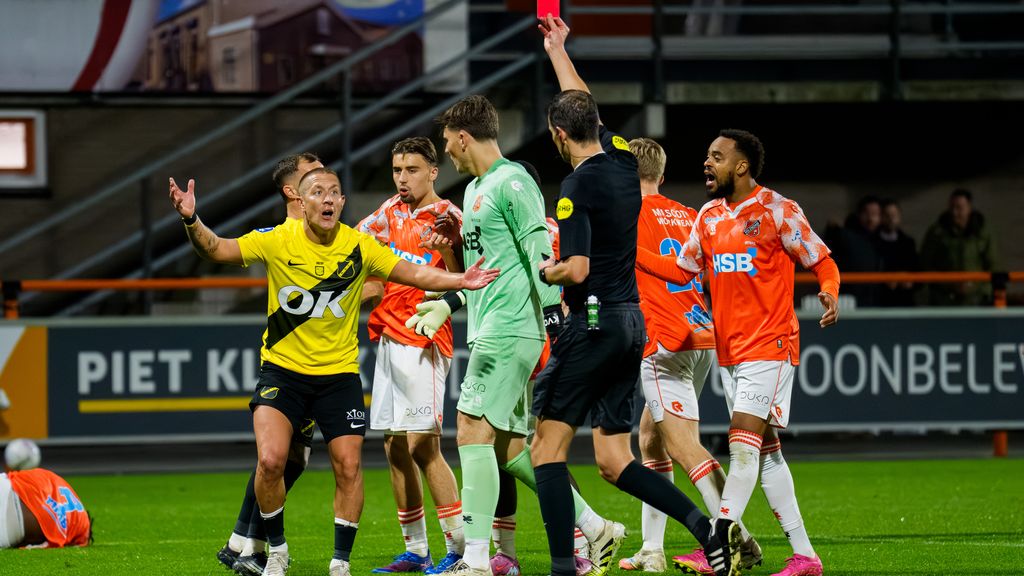 Rode kaarten doen NAC de das om in kelderkraker tegen Volendam